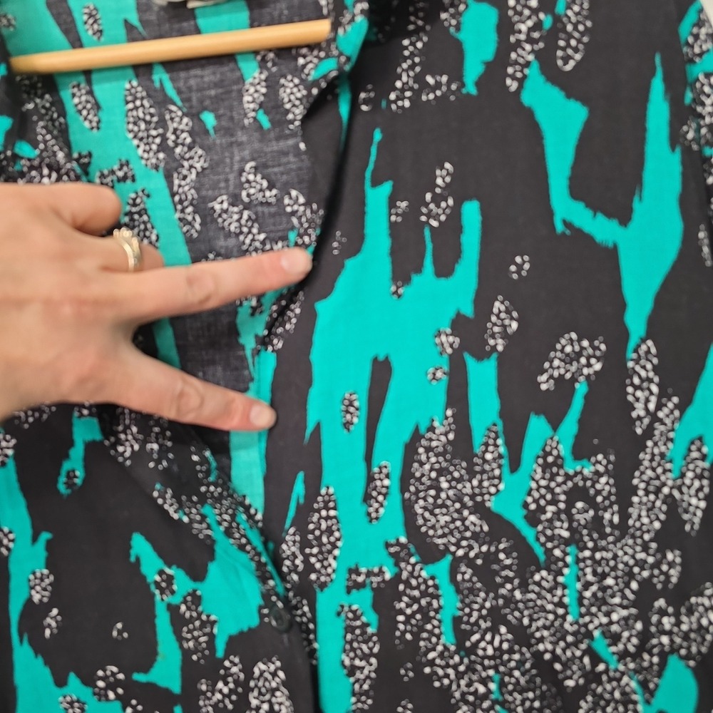 Vintage VENEZIA SPORTSWEAR Abstract Print Blouse Top Teal Black‎ Women's - Picture 6 of 8